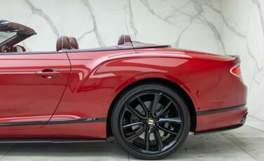 Bentley Continental GT W12 Convertible Number 1 Edition 40