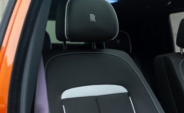 Rolls-Royce Cullinan BLACK BADGE 14