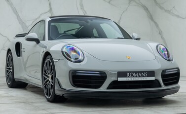 Porsche 911 Turbo S (991.2) 9