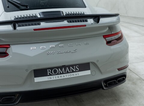 Porsche 911 Turbo S (991.2) 34