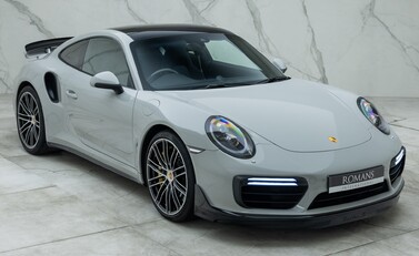 Porsche 911 Turbo S (991.2) 11