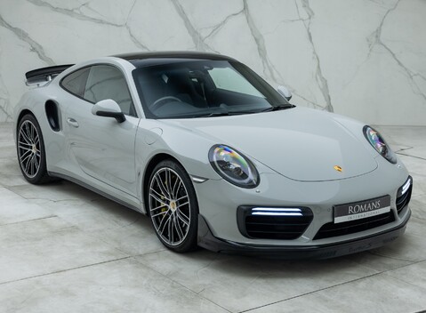 Porsche 911 Turbo S (991.2) 11