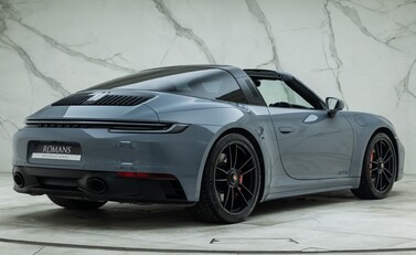 Porsche 911 Targa 4 GTS (992) 9