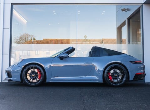 Porsche 911 Targa 4 GTS (992) 3