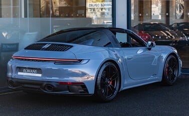 Porsche 911 Targa 4 GTS (992) 4