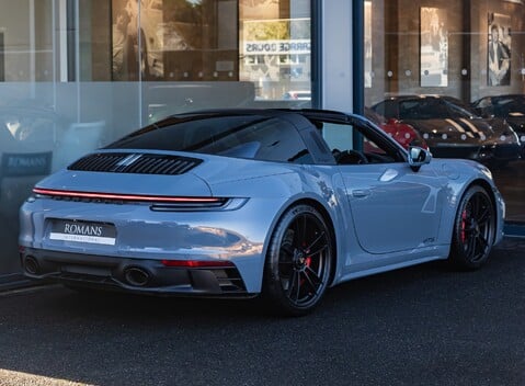 Porsche 911 Targa 4 GTS (992) 4