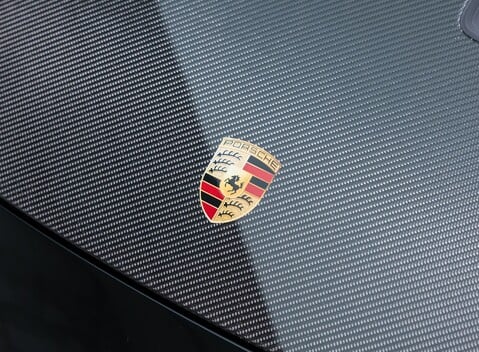 Porsche 911 GT3 RS (992) 33