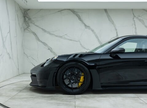 Porsche 911 GT3 RS (992) 44