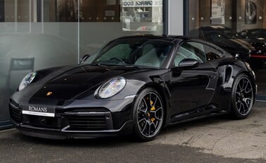 Porsche 911 Turbo S (992) 2