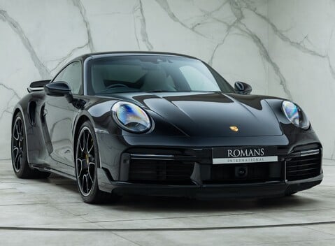 Porsche 911 Turbo S (992) 9