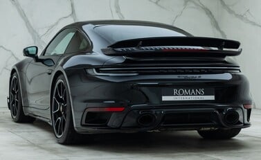 Porsche 911 Turbo S (992) 10