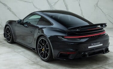 Porsche 911 Turbo S (992) 12