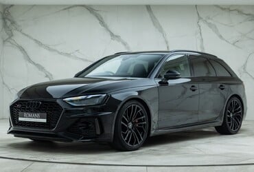 Audi RS4 Avant CARBON BLACK