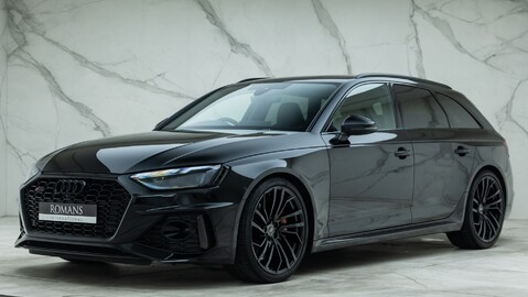 Audi RS4 Avant CARBON BLACK 