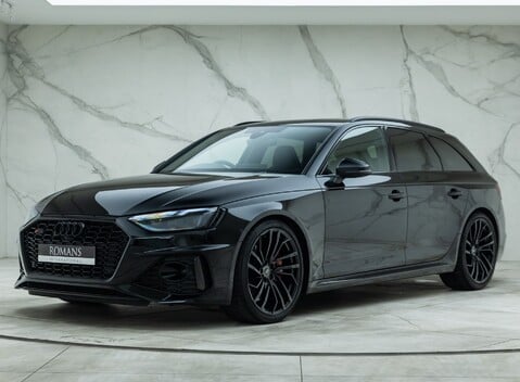 Audi RS4 Avant CARBON BLACK 1