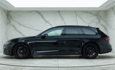 Audi RS4 Avant CARBON BLACK 5