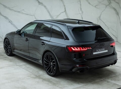 Audi RS4 Avant CARBON BLACK 12