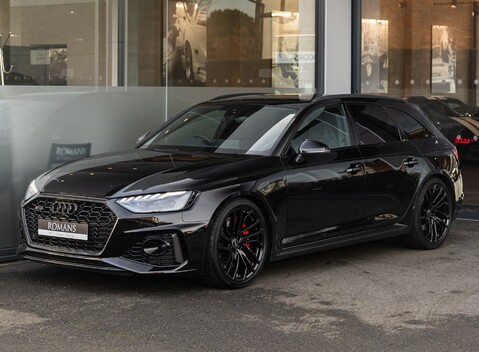 Audi RS4 Avant CARBON BLACK 2