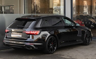 Audi RS4 Avant CARBON BLACK 4