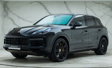 Porsche Cayenne TURBO 1