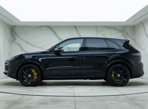 Porsche Cayenne TURBO 5