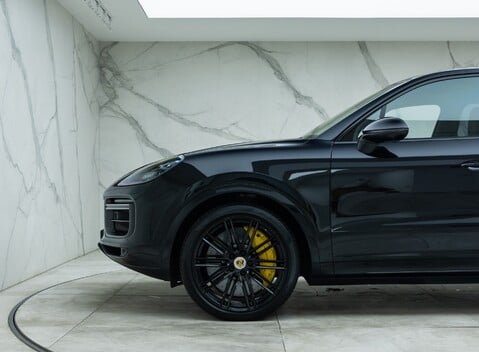 Porsche Cayenne TURBO 32