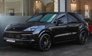 Porsche Cayenne TURBO 2