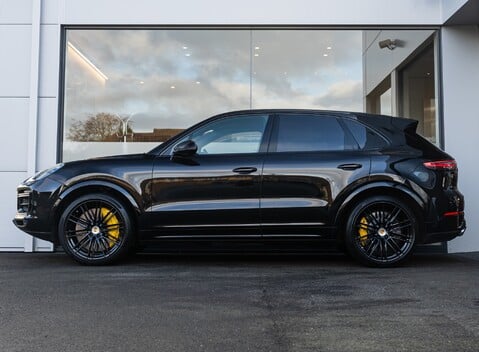 Porsche Cayenne TURBO 3