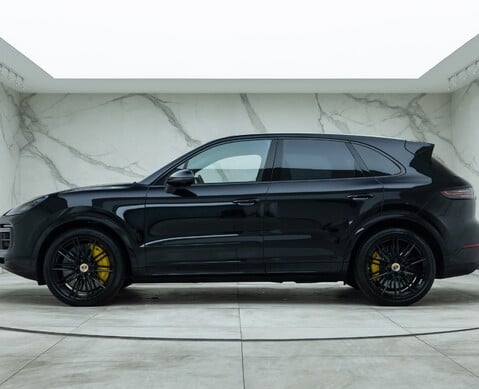 Porsche Cayenne TURBO 