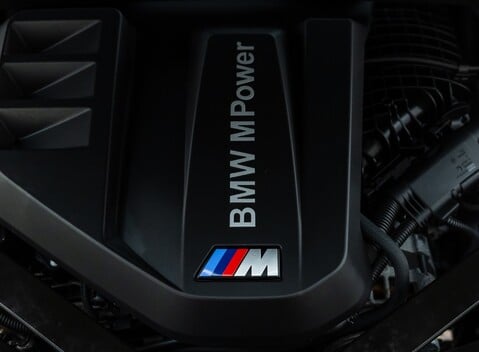 BMW M4 COMPETITION XDRIVE M Performance 50