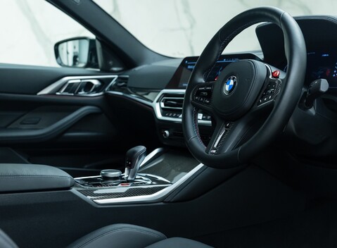 BMW M4 COMPETITION XDRIVE M Performance 13