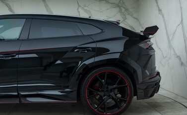 Lamborghini Urus Mansory 60