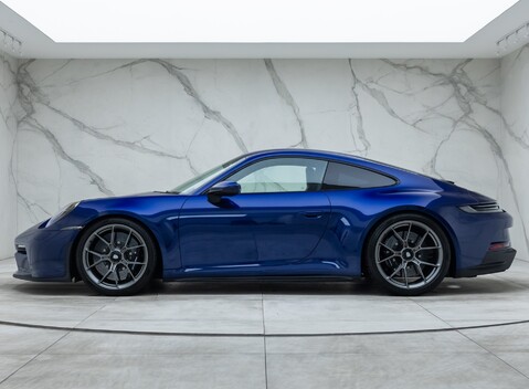 Porsche 911 GT3 TOURING (992) 5