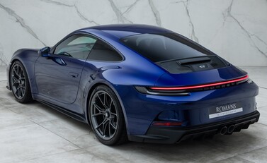 Porsche 911 GT3 TOURING (992) 12