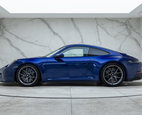 Porsche 911 GT3 TOURING (992) 