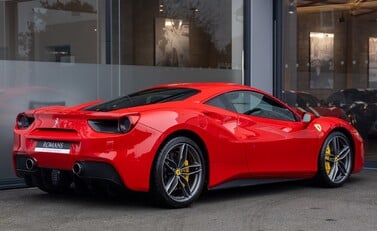 Ferrari 488 GTB 4