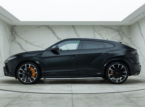 Lamborghini Urus S 5