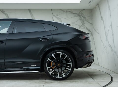 Lamborghini Urus S 37