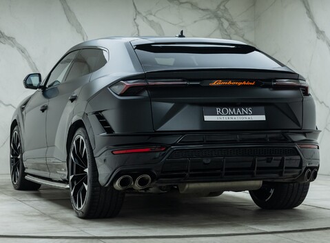 Lamborghini Urus S 10