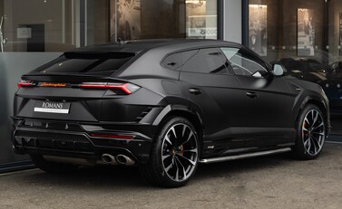 Lamborghini Urus S 4