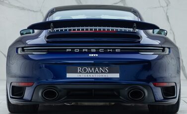 Porsche 911 Turbo (992) 8