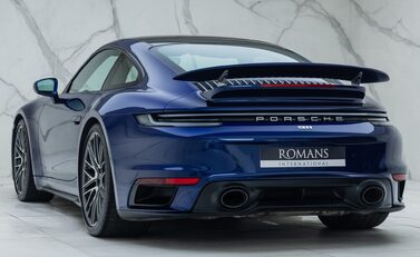 Porsche 911 Turbo (992) 10