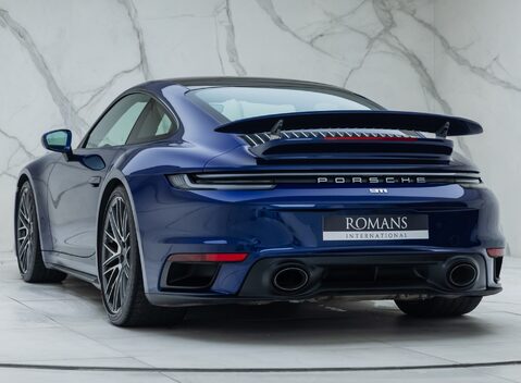 Porsche 911 Turbo (992) 10