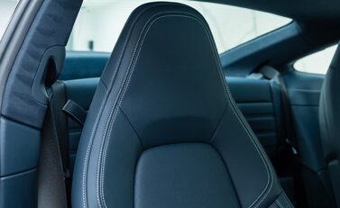 Porsche 911 Turbo (992) 15