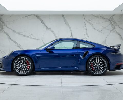Porsche 911 Turbo (992)