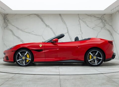 Ferrari Portofino M 6