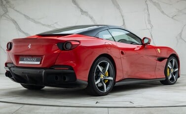 Ferrari Portofino M 8