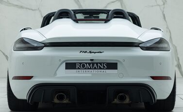 Porsche 718 SPYDER 11