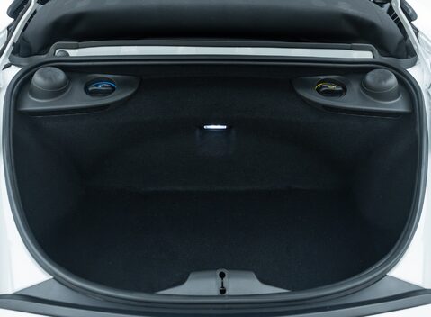 Porsche 718 SPYDER 42