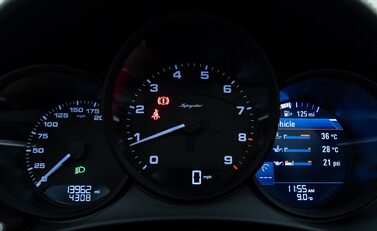 Porsche 718 SPYDER 21